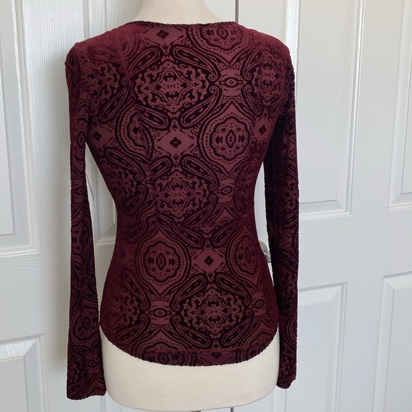 NWT Free People City Limits Burgundy Velvet Top Size Small - Picture 4 of 9